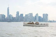 New York City Skyline Cruise on Yacht thumbnail 5