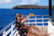 Maui Molokini and Turtles Yacht Snorkel thumbnail 3