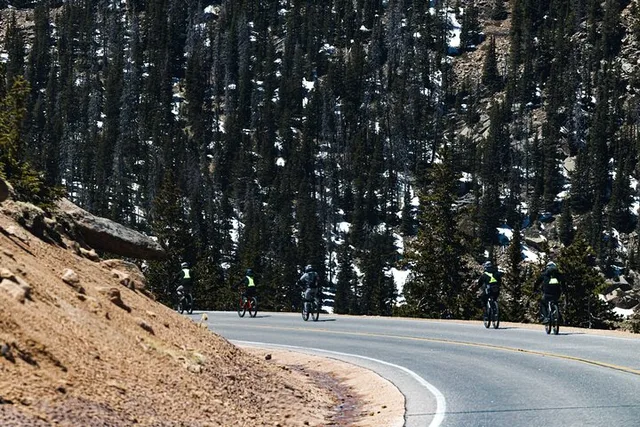 Colorado Springs Pikes Peak Downhill Bike Tour - Image 4