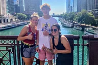 Chicago River Yoga Walk Tour 90 min thumbnail 4
