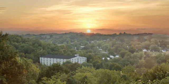 Nashville Jack Daniel's Distillery Tour - Image 3