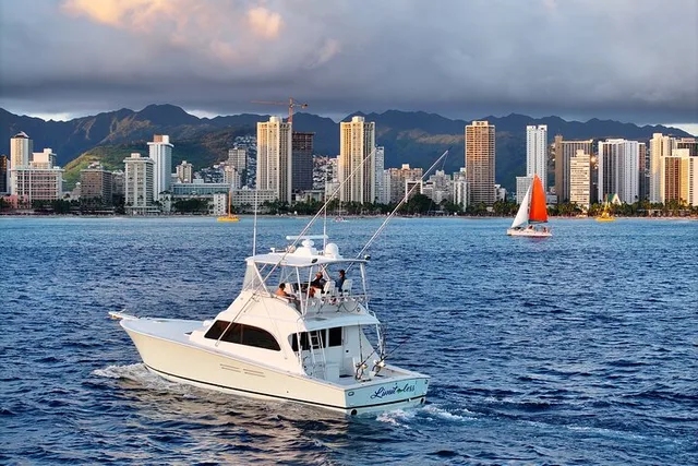 Honolulu Sportfishing Experience Aboard Limitless 4 hr - Image 2