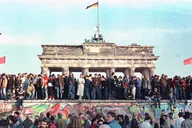 Berlin Private Tour East and West by Car thumbnail 5