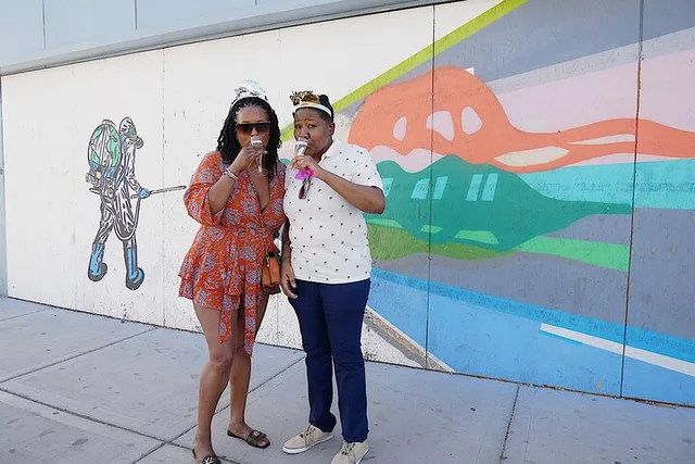Las Vegas Vintage Shopping Tour with Photos and Lunch - Image 4