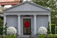 New Orleans Metairie Cemetery Walking Tour 90 min thumbnail 5