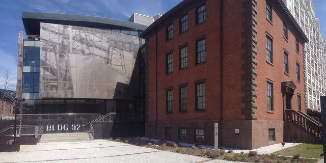 Brooklyn Navy Yard Walking Tour 2 hr - Image 4