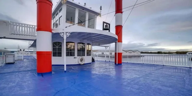 New York City New Year's Eve Yacht Party - Image 3