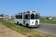 Martha's Vineyard Bus Tour thumbnail 3