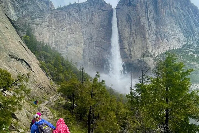 Yosemite Falls Private Hike - Image 6