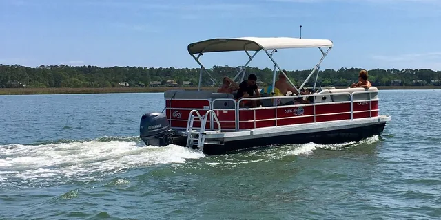 Hilton Head Pontoon Boat Rental 2 hr - Image 3