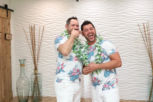 Las Vegas Quickie Wedding at Hawaiian Chapel 15 min - Image 5
