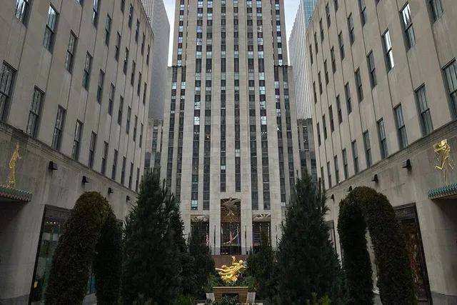 New York Smurfs Filming Locations Tour - Image 6