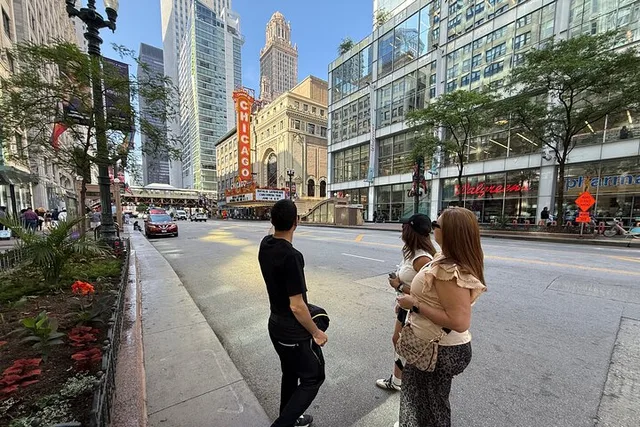Chicago Highlights and Landmarks Walking Tour - Image 6