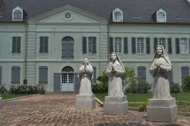 New Orleans Darkside Tour: Spirits, Vampires, and Voodoo 2 hr - Image 6