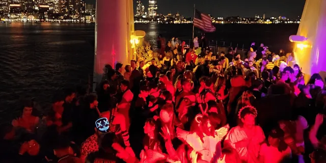 Boston Halloween Cruise - Image 5
