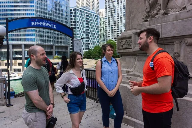 Chicago River Architecture Tour - Image 5