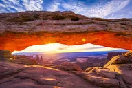 Utah & Arizona National Parks Small Group Tour thumbnail 5