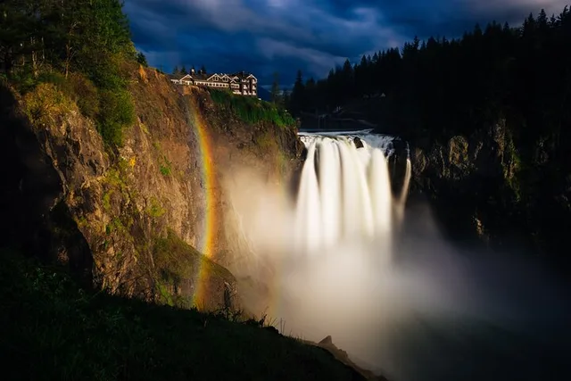Seattle Snoqualmie Falls Private Tour 4 hr - Image 1