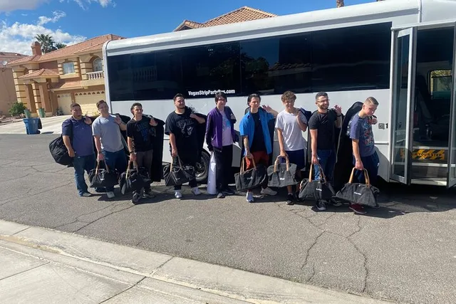 Las Vegas Party Bus Tour - Image 5