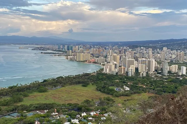 Honolulu Diamond Head Hiking Tour - Image 1