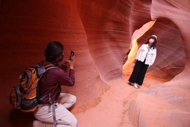 Page Lower Antelope Canyon Hiking Tour 1 hr - Image 3