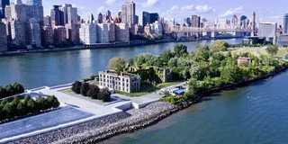 New York City Manhattan Tour by Air, Water, and Land