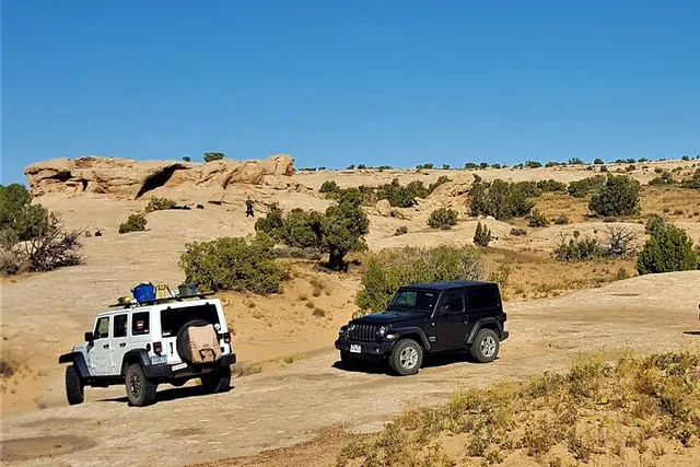Moab Private Tour and Hike Combo 6 hr - Image 2