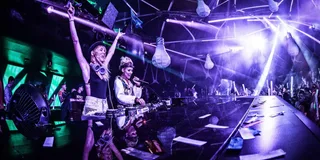 Las Vegas Club Crawl with Party Bus Experience