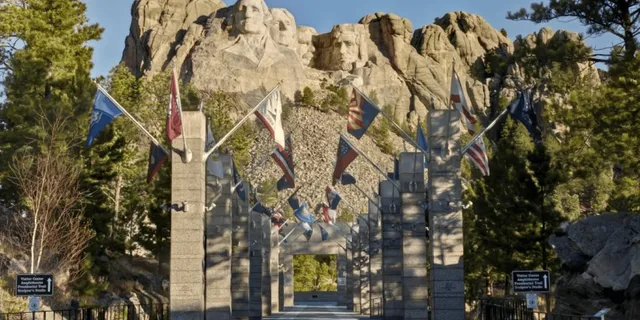 Rapid City Mt. Rushmore and Black Hills Tour - Image 4
