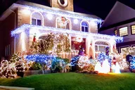 New York City Christmas Tour Dyker Heights 6 hr thumbnail 1