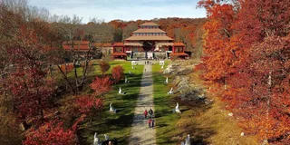 New York Chuang Yen Monastery & Woodbury Outlets Day Tour