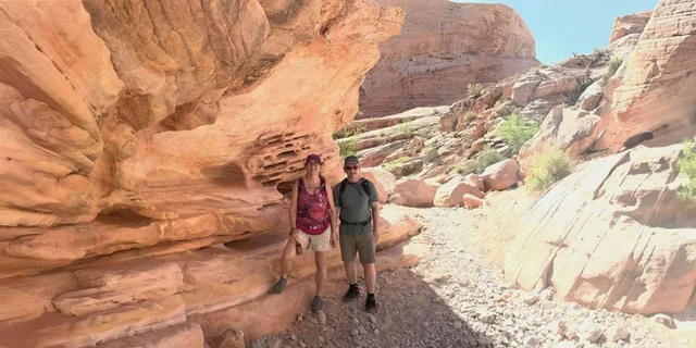 Las Vegas Valley of Fire Guided Hike 5 hr - Image 5