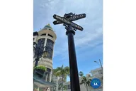 Los Angeles Beverly Hills Food, Film & Fashion Walking Tour 3.5 hr thumbnail 3