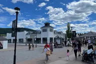 New York City Shopping Transfer to Woodbury Outlets thumbnail 2