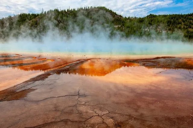 Bozeman Yellowstone Full Day Tour - Image 3