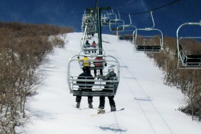 Mammoth Mountain Ski Rental with Delivery - Image 1
