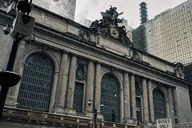 New York City Private Highlights Tour by Car thumbnail 4