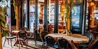 New York Central Park Cafe Scenic Dining Experience