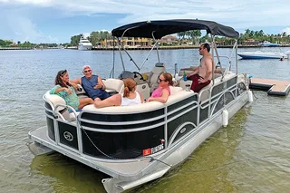 Fort Lauderdale Private Boat Cruise with Watertoys
