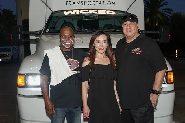 Las Vegas Comedy Show on Wheels - Image 3