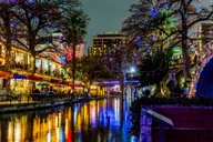 San Antonio Christmas Stroll thumbnail 1