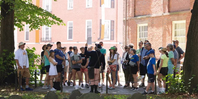 Boston Freedom Trail Walking Tour - Image 1