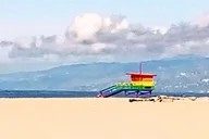 Venice Beach Photography Tour & Photo Session thumbnail 1