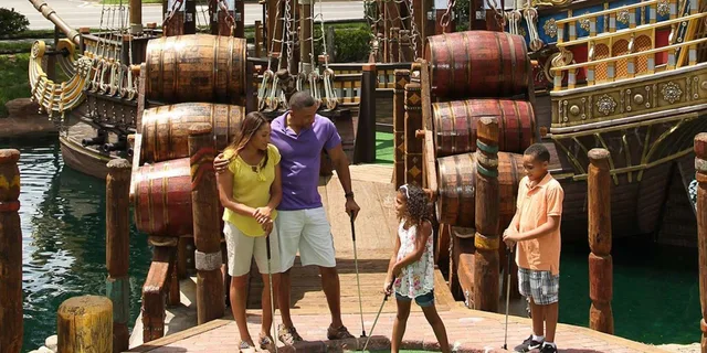 Orlando Pirate's Cove Adventure Golf - Image 6