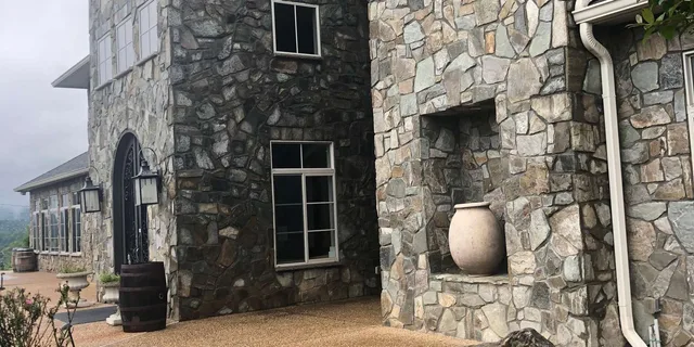Northern Virginia Winery Tour - Image 6