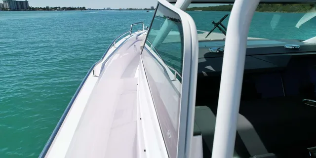 Miami Private Boat Tour with Jet Ski Rental - Image 4