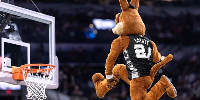 San Antonio Spurs NBA Game Ticket - Image 4