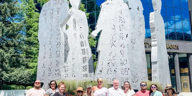 Lexington Walking Food and History Tour - Image 5
