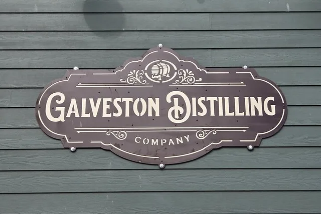 Galveston Pub Crawl in the Red Light District - Image 2