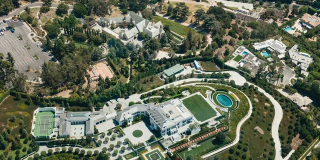 Los Angeles Celebrity Helicopter Tour - Image 4